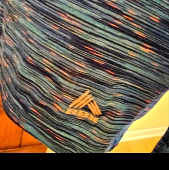 RBX PERFORMANCE VNECK LONG SLEEVE TOP - Picture 6 of 6